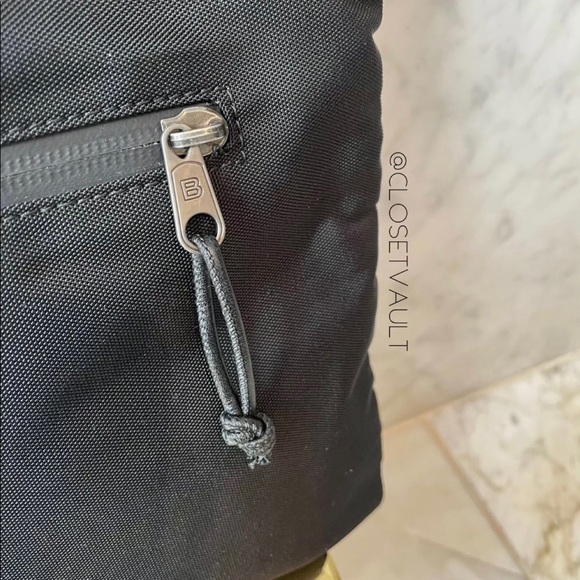 SOLD🇺🇸Balenciaga Logo Campaign Clutch Large Nylon - Picture 7 of 12